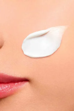 Discount Crème hydratante peaux normales à sèches Hydra-Essentiel Soin De Jour