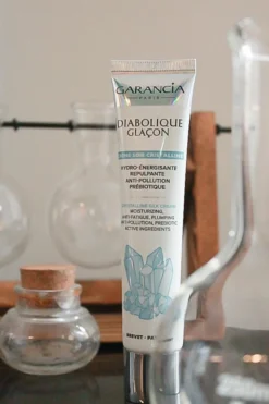 Hot Crème Soie Cristalline Diabolique Glaçon Soin De Jour|Soin De Jour