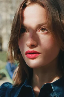 Sale La mousse de rouge Rouge À Lèvres