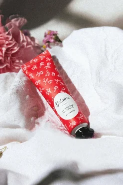 Sale La mousse de rouge Rouge À Lèvres