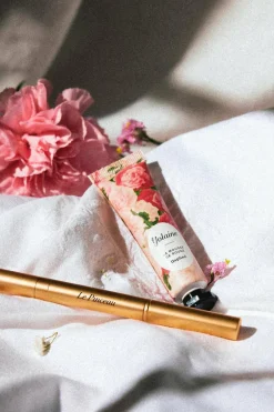 Sale La mousse de rouge Rouge À Lèvres