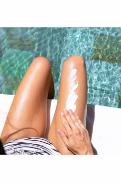 Lait hydratant au fini invisible SPF50+ Protection Solaire