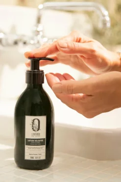 Lotion veloutée pour les mains Mains