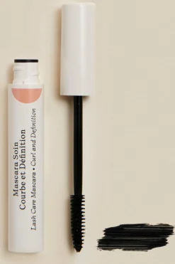 Sale Mascara soin courbe et définition Mascara