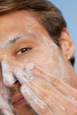 Hot Routine soin du visage Homme Nettoyant, Masque & Gommage|Hydratant