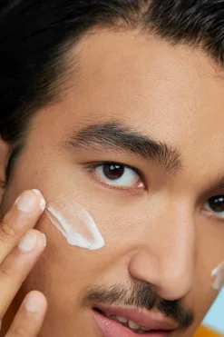 Hot Routine soin du visage Homme Nettoyant, Masque & Gommage|Hydratant