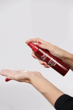 Sale Soin Protecteur sans rinçage pour cheveux abîmés Ultimate Repair Masque & Soin|Soin Sans Rinçage