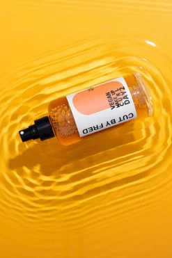 Discount Spray hydratant pour cheveux bouclés Vegan Wake Up Curl Day 2 Soin Sans Rinçage