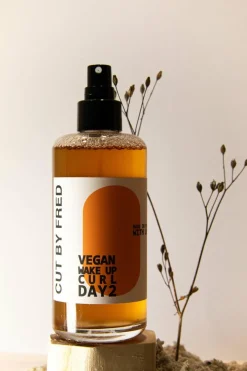 Discount Spray hydratant pour cheveux bouclés Vegan Wake Up Curl Day 2 Soin Sans Rinçage
