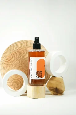 Discount Spray hydratant pour cheveux bouclés Vegan Wake Up Curl Day 2 Soin Sans Rinçage